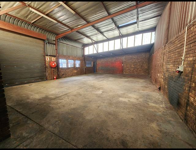 196M² WAREHOUSE TO LET IN WADEVILLE
